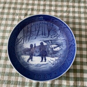 Royal Copenhagen White Ceramic Wall Plate